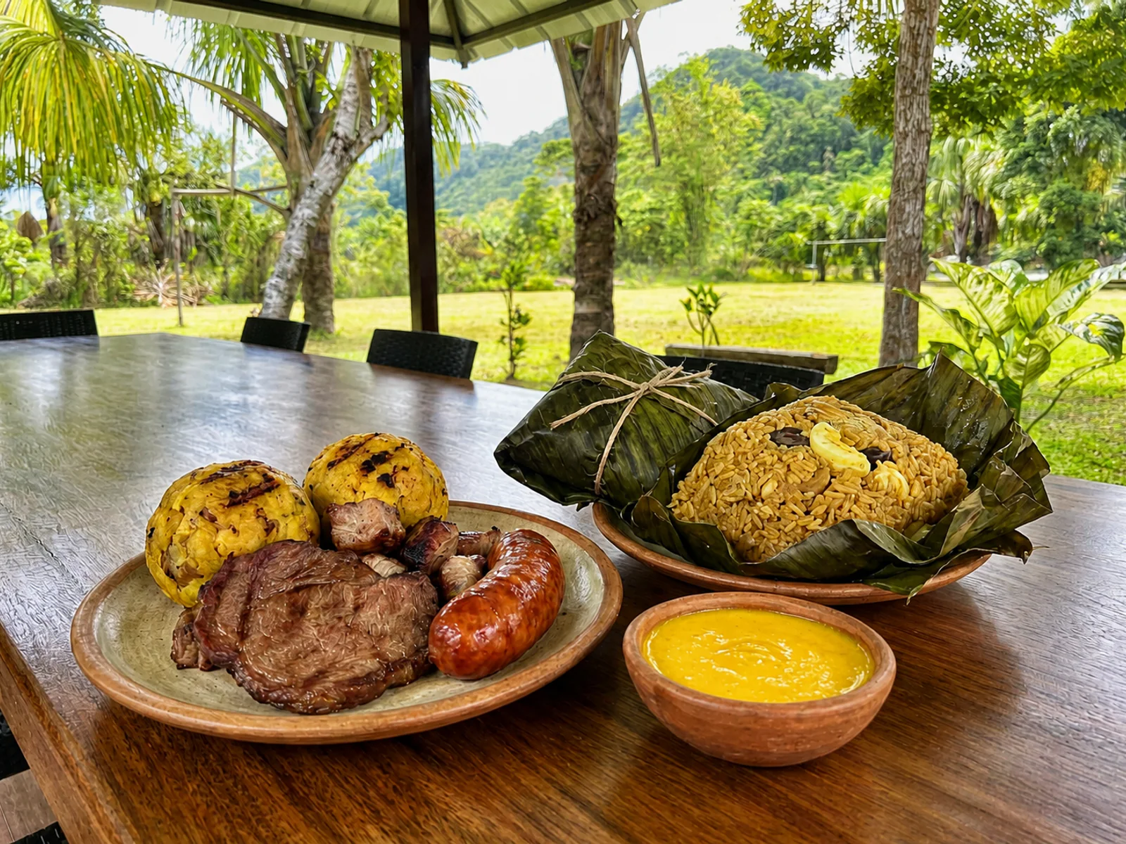 Platos de la selva servidos en el restaurante de El Nativo